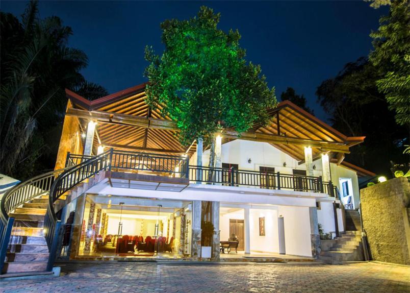 Hotel Grand Casa Kandy Buitenkant foto